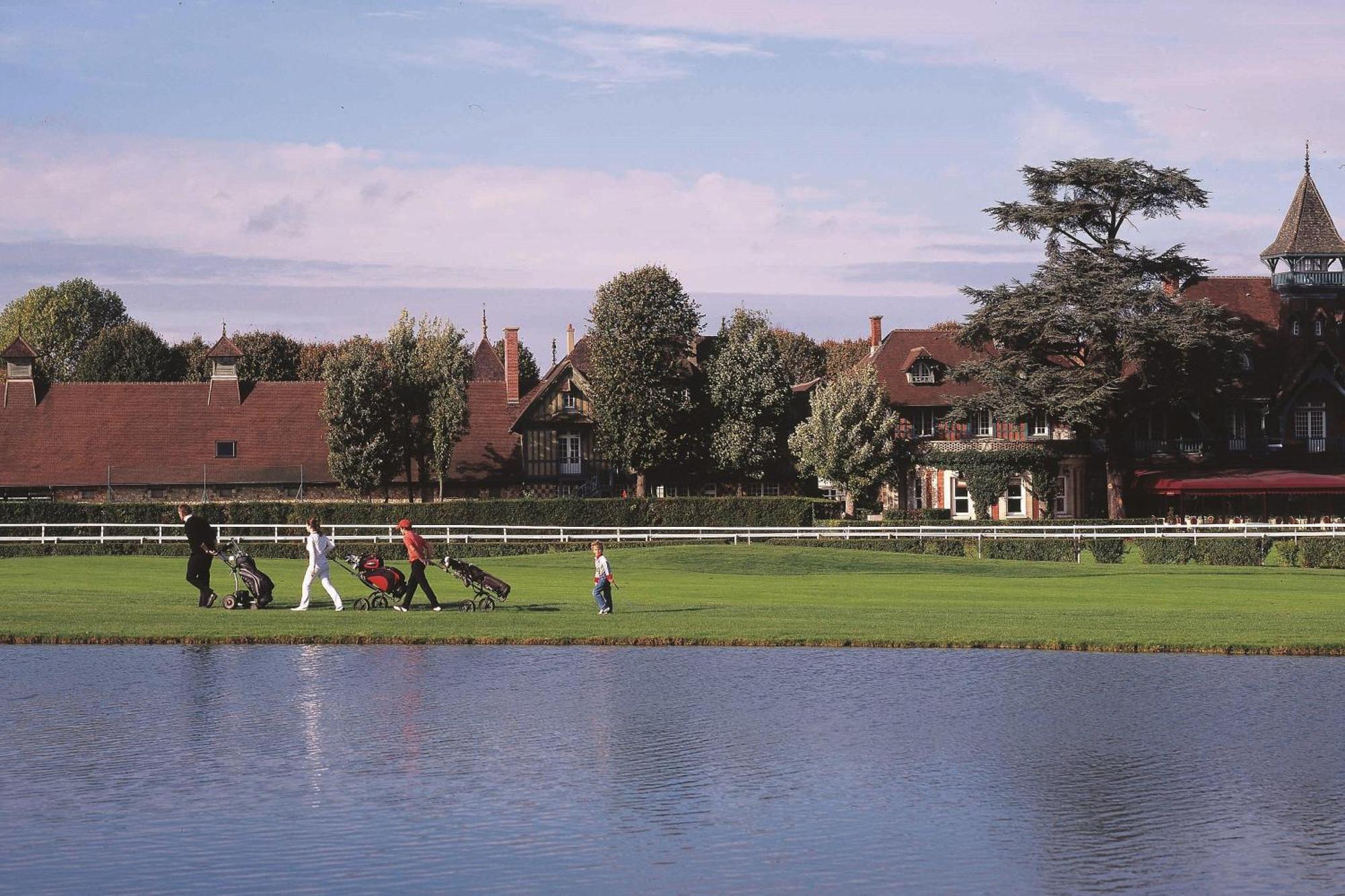 Renaissance Paris Hippodrome De St. Cloud Hotel Rueil-Malmaison Exterior foto