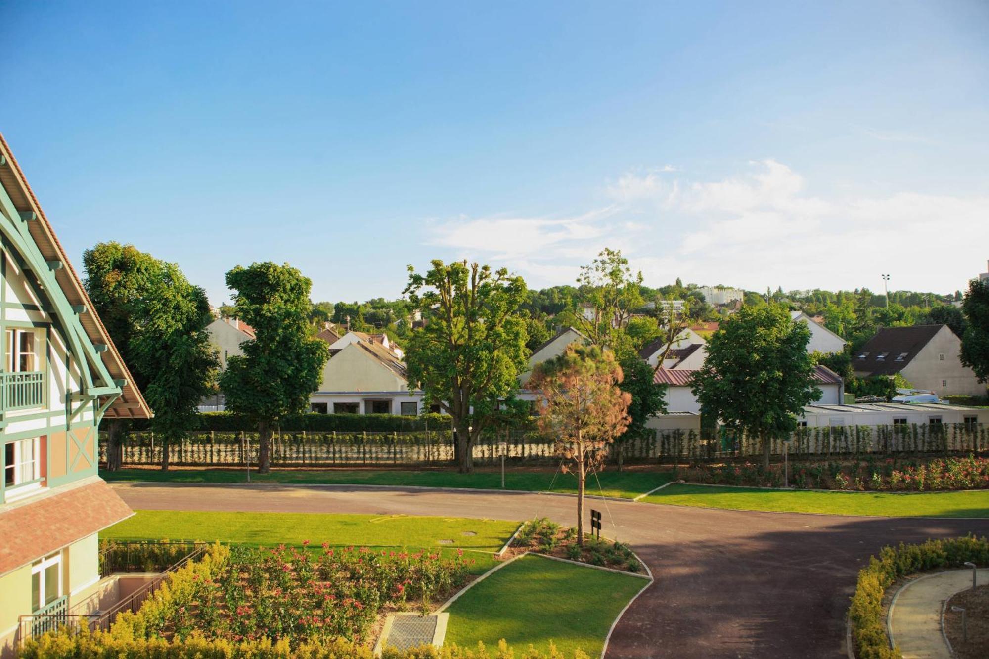 Renaissance Paris Hippodrome De St. Cloud Hotel Rueil-Malmaison Exterior foto