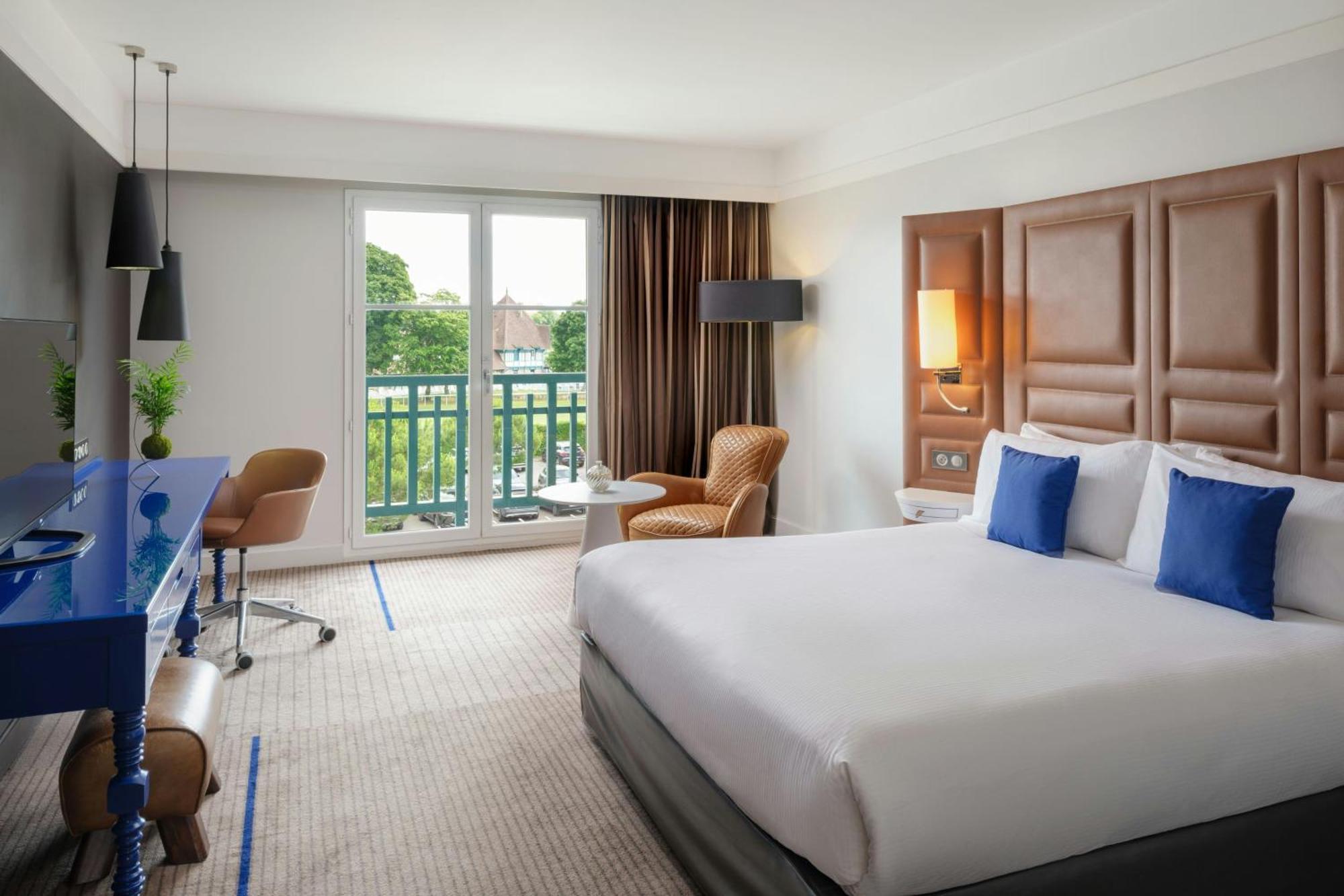 Renaissance Paris Hippodrome De St. Cloud Hotel Rueil-Malmaison Exterior foto