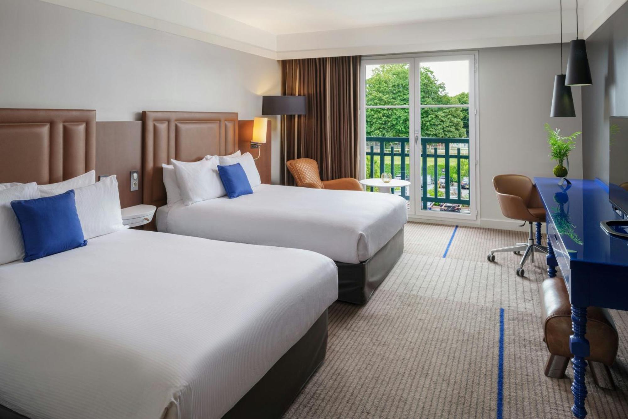 Renaissance Paris Hippodrome De St. Cloud Hotel Rueil-Malmaison Exterior foto
